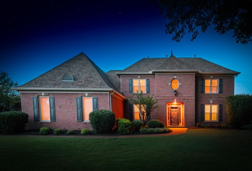 8960 GROVELAWN CV, Germantown, Tennessee 38139, 4 Bedrooms Bedrooms, 10 Rooms Rooms,3.1 BathroomsBathrooms,Residential,For Sale,GROVELAWN,10224898