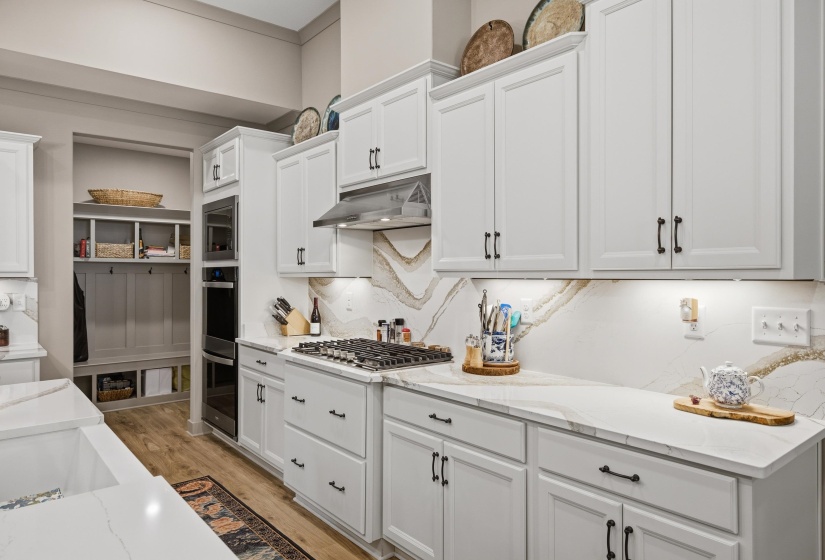 619 MOUNT LAUREL DR, Collierville, Tennessee 38017, 4 Bedrooms Bedrooms, 13 Rooms Rooms,3 BathroomsBathrooms,Residential,For Sale,MOUNT LAUREL,10224900