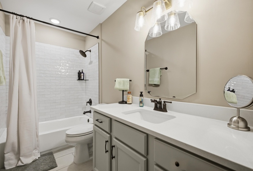 619 MOUNT LAUREL DR, Collierville, Tennessee 38017, 4 Bedrooms Bedrooms, 13 Rooms Rooms,3 BathroomsBathrooms,Residential,For Sale,MOUNT LAUREL,10224900