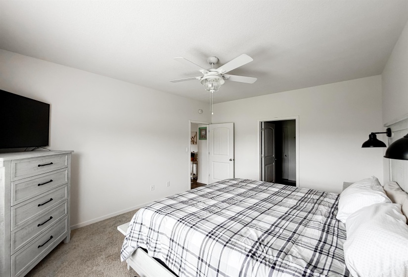 4806 BARRETT OAKS DR, Millington, Tennessee 38053-5020, 4 Bedrooms Bedrooms, 7 Rooms Rooms,2 BathroomsBathrooms,Residential,For Sale,BARRETT OAKS,10224901