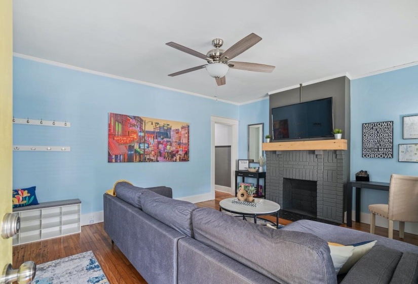 2036 LINDEN AVE, Memphis, Tennessee 38104, 3 Bedrooms Bedrooms, 4 Rooms Rooms,1 BathroomBathrooms,Rental Properties,For Sale,LINDEN,10224920