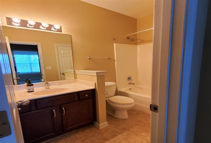 189 FLEETS ISLAND DR, Memphis, Tennessee 38103, 2 Bedrooms Bedrooms, 5 Rooms Rooms,2 BathroomsBathrooms,Rental Properties,For Sale,FLEETS ISLAND,10224927