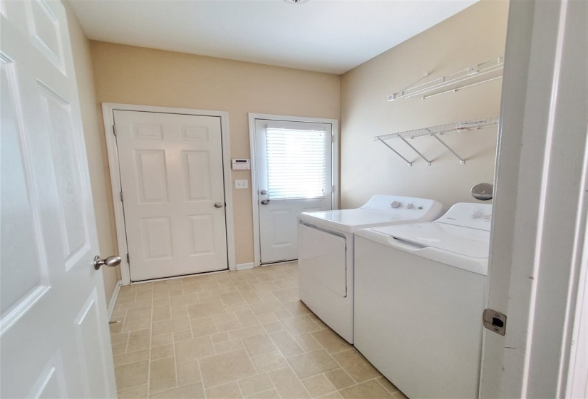 189 FLEETS ISLAND DR, Memphis, Tennessee 38103, 2 Bedrooms Bedrooms, 5 Rooms Rooms,2 BathroomsBathrooms,Rental Properties,For Sale,FLEETS ISLAND,10224927