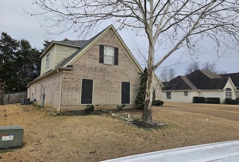 1478 LOST BROOK DR, Cordova, Tennessee 38016, 4 Bedroom Bedrooms, 8 Room Rooms,2 BathroomBathrooms,Residential,For Sale,LOST BROOK,0,10212558