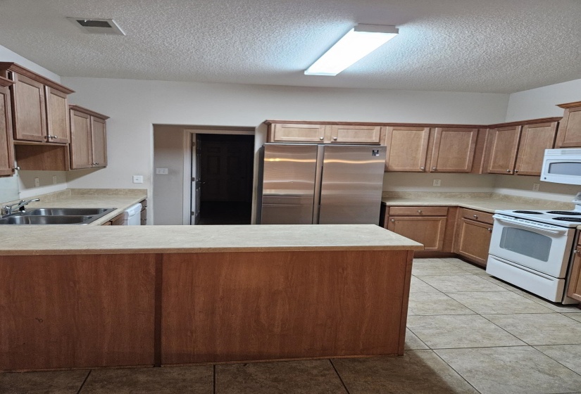1478 LOST BROOK DR, Cordova, Tennessee 38016, 4 Bedroom Bedrooms, 8 Room Rooms,2 BathroomBathrooms,Residential,For Sale,LOST BROOK,0,10212558