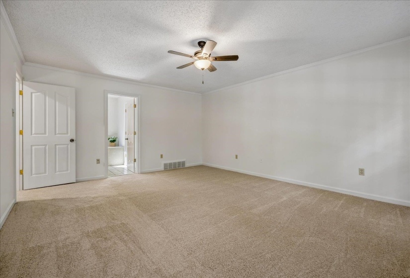 8670 RIVERWOOD FARMS PKY, Memphis, Tennessee 38016, 3 Bedrooms Bedrooms, 7 Rooms Rooms,2.1 BathroomsBathrooms,Residential,For Sale,RIVERWOOD FARMS,10224911
