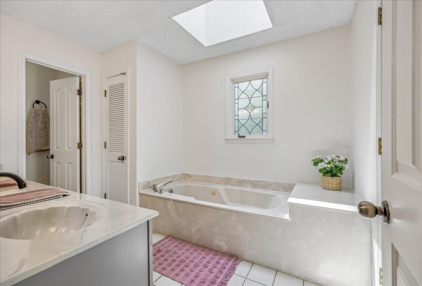 8670 RIVERWOOD FARMS PKY, Memphis, Tennessee 38016, 3 Bedrooms Bedrooms, 7 Rooms Rooms,2.1 BathroomsBathrooms,Residential,For Sale,RIVERWOOD FARMS,10224911