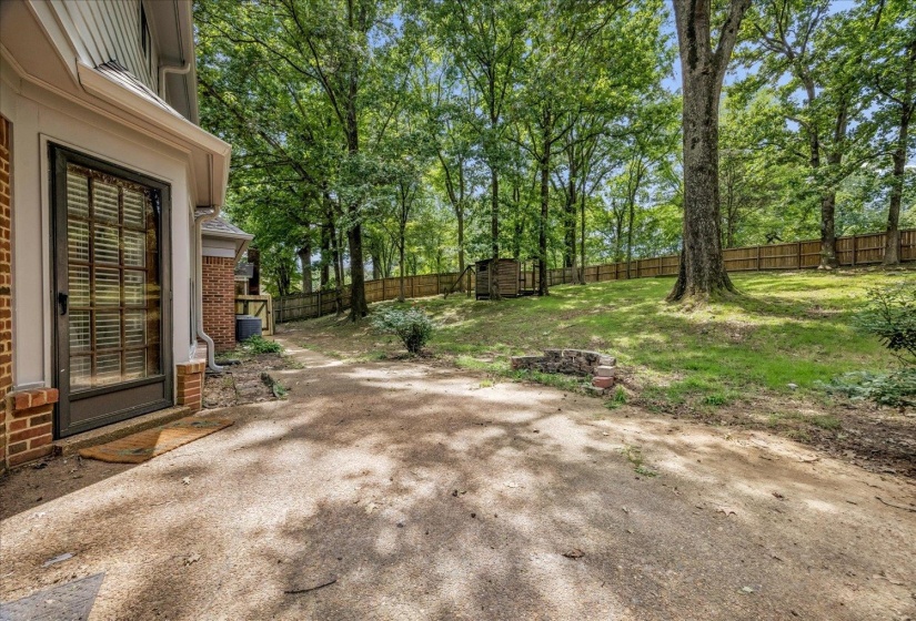8670 RIVERWOOD FARMS PKY, Memphis, Tennessee 38016, 3 Bedrooms Bedrooms, 7 Rooms Rooms,2.1 BathroomsBathrooms,Residential,For Sale,RIVERWOOD FARMS,10224911
