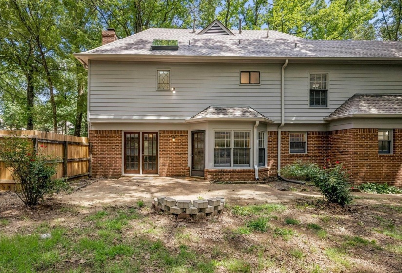8670 RIVERWOOD FARMS PKY, Memphis, Tennessee 38016, 3 Bedrooms Bedrooms, 7 Rooms Rooms,2.1 BathroomsBathrooms,Residential,For Sale,RIVERWOOD FARMS,10224911