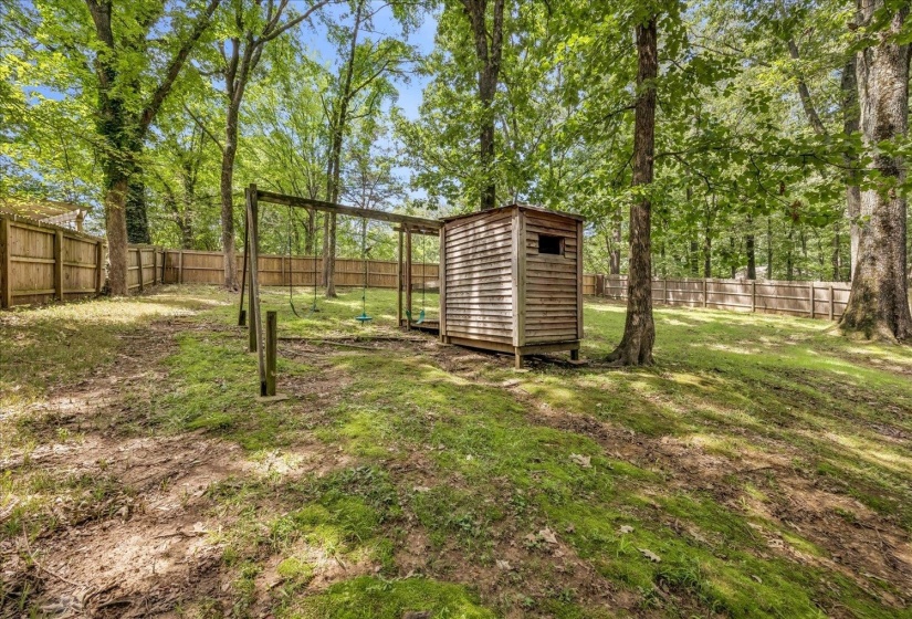 8670 RIVERWOOD FARMS PKY, Memphis, Tennessee 38016, 3 Bedrooms Bedrooms, 7 Rooms Rooms,2.1 BathroomsBathrooms,Residential,For Sale,RIVERWOOD FARMS,10224911