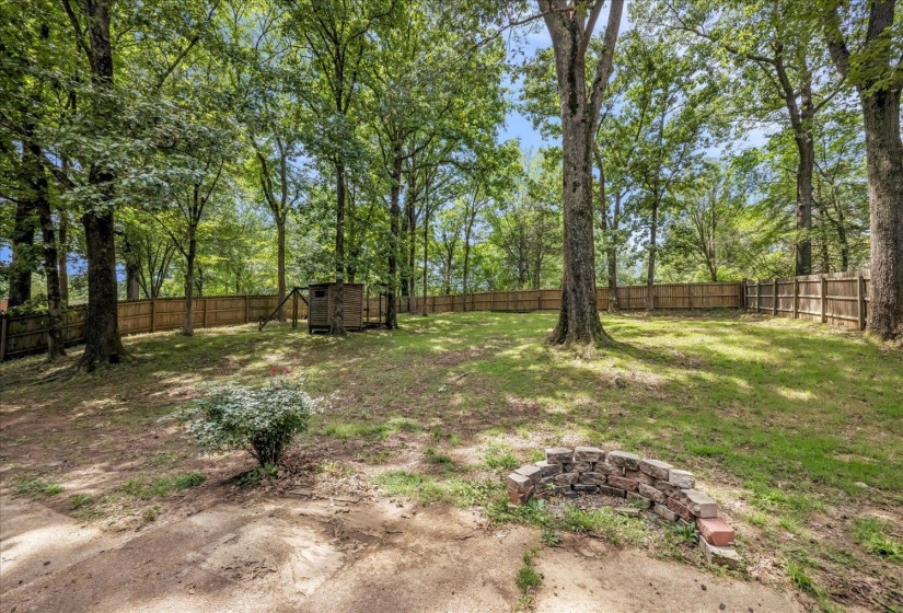 8670 RIVERWOOD FARMS PKY, Memphis, Tennessee 38016, 3 Bedrooms Bedrooms, 7 Rooms Rooms,2.1 BathroomsBathrooms,Residential,For Sale,RIVERWOOD FARMS,10224911