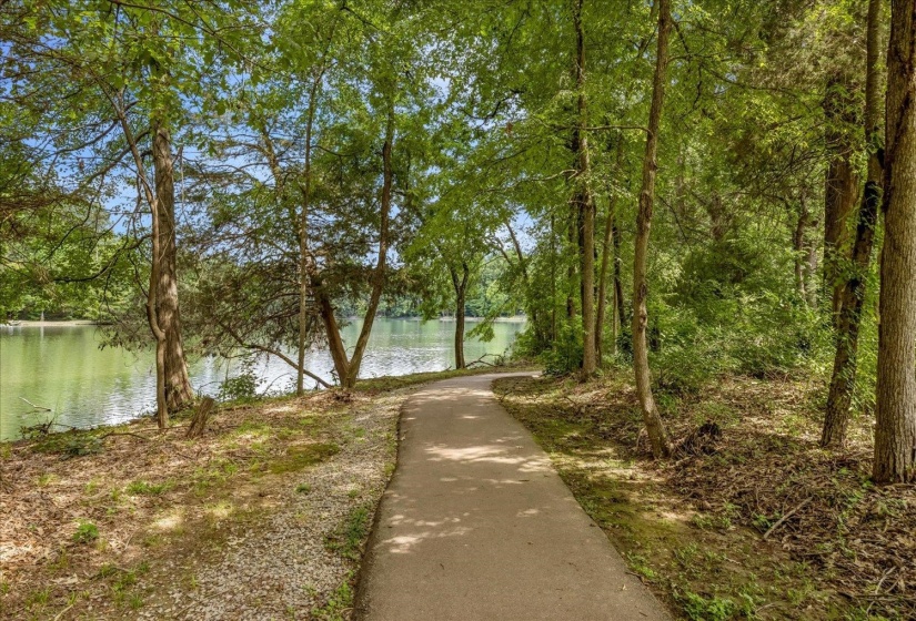 8670 RIVERWOOD FARMS PKY, Memphis, Tennessee 38016, 3 Bedrooms Bedrooms, 7 Rooms Rooms,2.1 BathroomsBathrooms,Residential,For Sale,RIVERWOOD FARMS,10224911