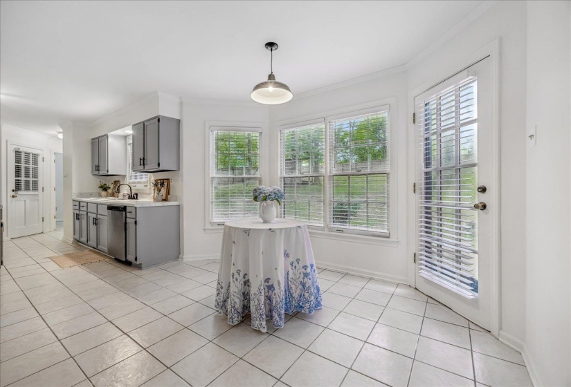 8670 RIVERWOOD FARMS PKY, Memphis, Tennessee 38016, 3 Bedrooms Bedrooms, 7 Rooms Rooms,2.1 BathroomsBathrooms,Residential,For Sale,RIVERWOOD FARMS,10224911
