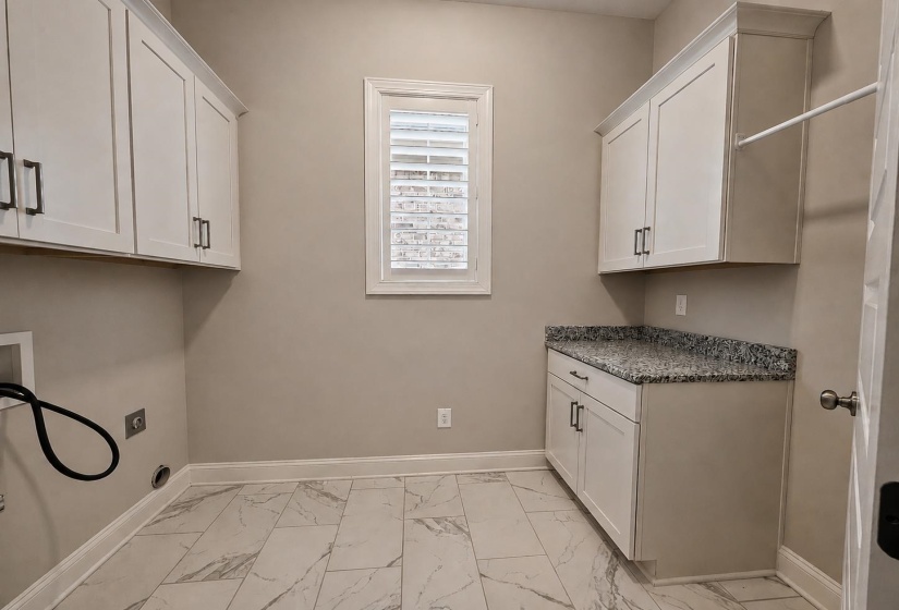 217 CHADWICK WOODS LN, Collierville, Tennessee 38017, 4 Bedrooms Bedrooms, 9 Rooms Rooms,3.1 BathroomsBathrooms,Residential,For Sale,CHADWICK WOODS,10224912