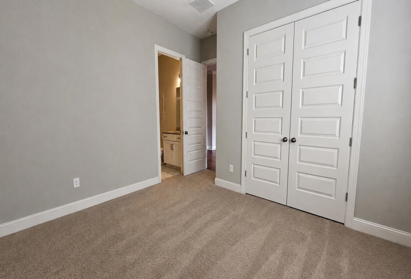 217 CHADWICK WOODS LN, Collierville, Tennessee 38017, 4 Bedrooms Bedrooms, 9 Rooms Rooms,3.1 BathroomsBathrooms,Residential,For Sale,CHADWICK WOODS,10224912