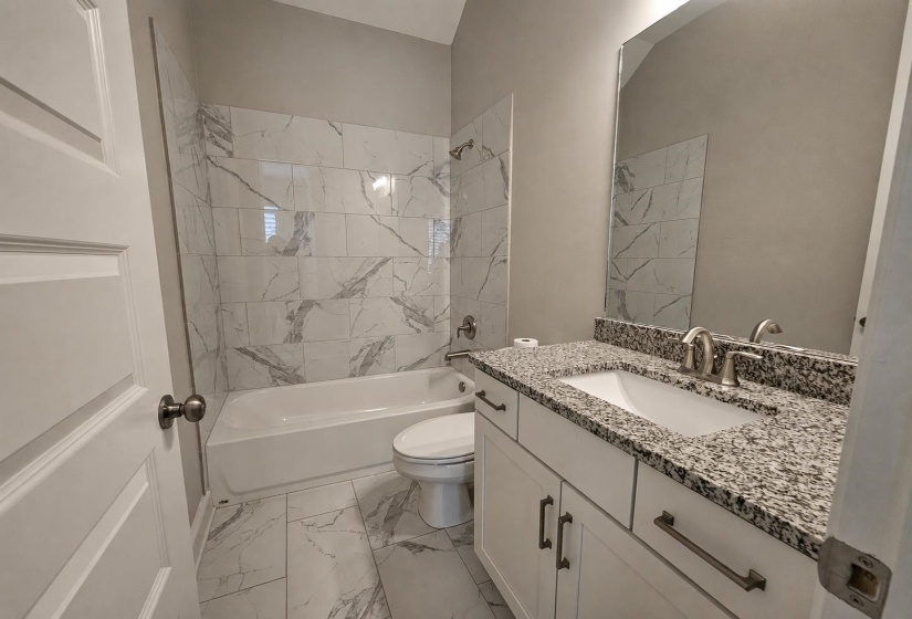 217 CHADWICK WOODS LN, Collierville, Tennessee 38017, 4 Bedrooms Bedrooms, 9 Rooms Rooms,3.1 BathroomsBathrooms,Residential,For Sale,CHADWICK WOODS,10224912