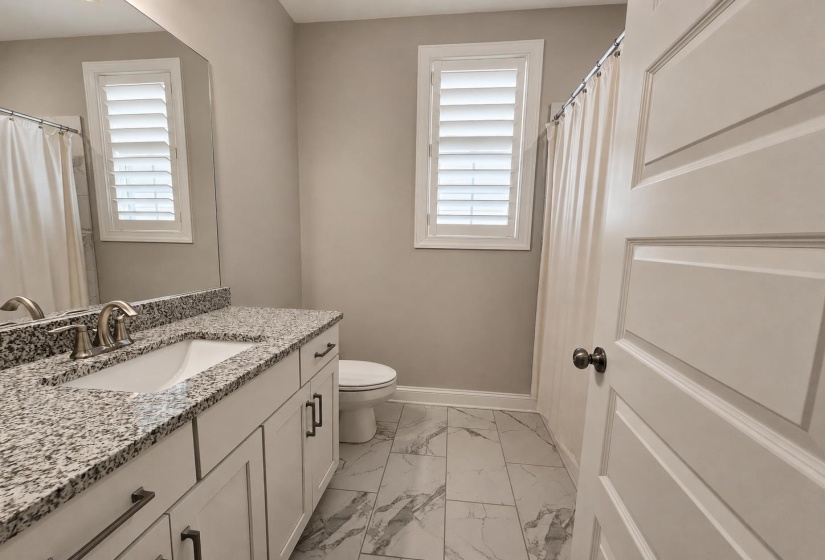 217 CHADWICK WOODS LN, Collierville, Tennessee 38017, 4 Bedrooms Bedrooms, 9 Rooms Rooms,3.1 BathroomsBathrooms,Residential,For Sale,CHADWICK WOODS,10224912