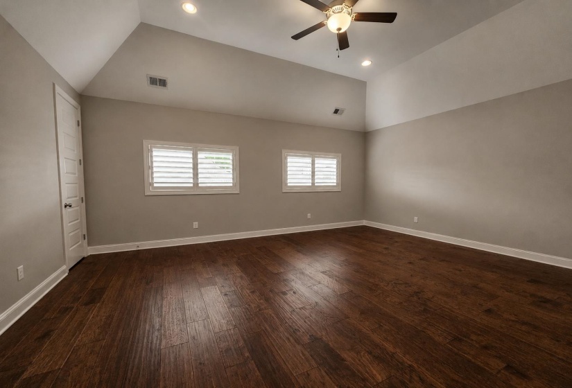 217 CHADWICK WOODS LN, Collierville, Tennessee 38017, 4 Bedrooms Bedrooms, 9 Rooms Rooms,3.1 BathroomsBathrooms,Residential,For Sale,CHADWICK WOODS,10224912