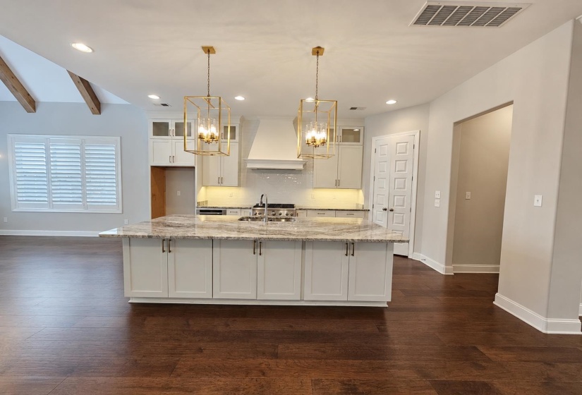 217 CHADWICK WOODS LN, Collierville, Tennessee 38017, 4 Bedrooms Bedrooms, 9 Rooms Rooms,3.1 BathroomsBathrooms,Residential,For Sale,CHADWICK WOODS,10224912