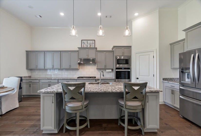 14806 ELM HILL DR, Olive Branch, Mississippi 38654-1078, 5 Bedrooms Bedrooms, 10 Rooms Rooms,3.1 BathroomsBathrooms,Residential,For Sale,ELM HILL,10224913