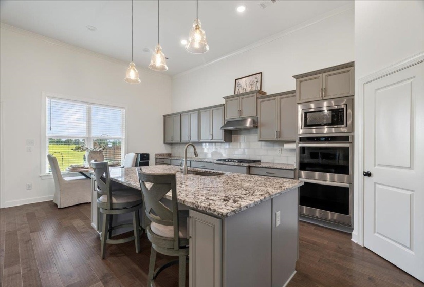 14806 ELM HILL DR, Olive Branch, Mississippi 38654-1078, 5 Bedrooms Bedrooms, 10 Rooms Rooms,3.1 BathroomsBathrooms,Residential,For Sale,ELM HILL,10224913