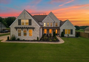 14806 ELM HILL DR, Olive Branch, Mississippi 38654-1078, 5 Bedrooms Bedrooms, 10 Rooms Rooms,3.1 BathroomsBathrooms,Residential,For Sale,ELM HILL,10224913