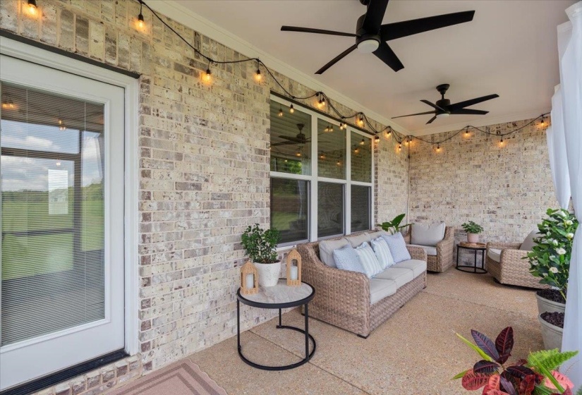 14806 ELM HILL DR, Olive Branch, Mississippi 38654-1078, 5 Bedrooms Bedrooms, 10 Rooms Rooms,3.1 BathroomsBathrooms,Residential,For Sale,ELM HILL,10224913