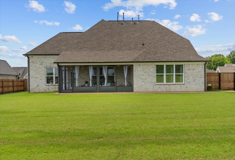 14806 ELM HILL DR, Olive Branch, Mississippi 38654-1078, 5 Bedrooms Bedrooms, 10 Rooms Rooms,3.1 BathroomsBathrooms,Residential,For Sale,ELM HILL,10224913