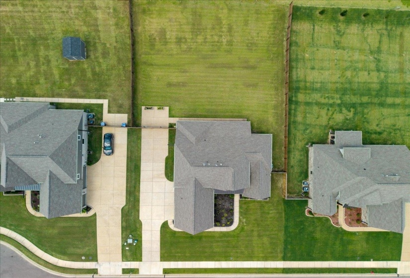 14806 ELM HILL DR, Olive Branch, Mississippi 38654-1078, 5 Bedrooms Bedrooms, 10 Rooms Rooms,3.1 BathroomsBathrooms,Residential,For Sale,ELM HILL,10224913