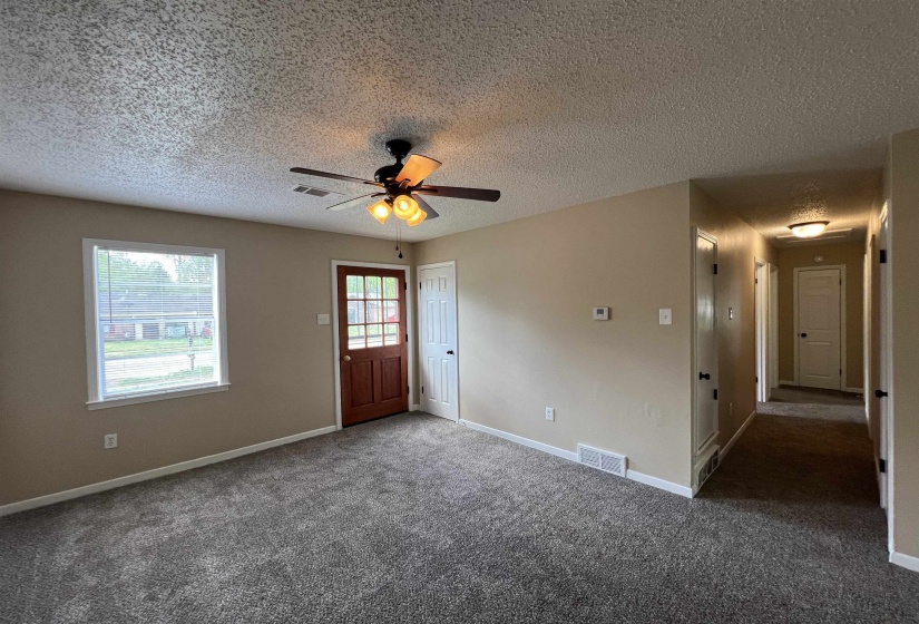 5170 BROKEN OAK DR, Memphis, Tennessee 38127, 3 Bedrooms Bedrooms, 5 Rooms Rooms,1 BathroomBathrooms,Residential,For Sale,BROKEN OAK,10224915
