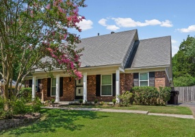 461 DOVE VALLEY DR, Collierville, Tennessee 38017, 4 Bedrooms Bedrooms, 8 Rooms Rooms,2 BathroomsBathrooms,Residential,For Sale,DOVE VALLEY,10224930
