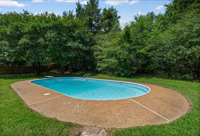 461 DOVE VALLEY DR, Collierville, Tennessee 38017, 4 Bedroom Bedrooms, 8 Room Rooms,2 BathroomBathrooms,Residential,For Sale,DOVE VALLEY,0,10224930