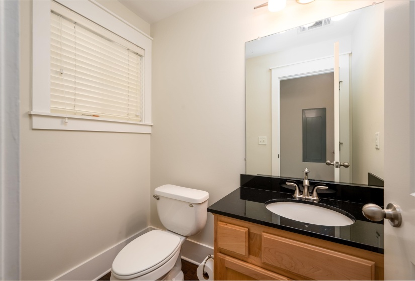 692 MARINA COTTAGE DR, Memphis, Tennessee 38103, 2 Bedrooms Bedrooms, 6 Rooms Rooms,2.1 BathroomsBathrooms,Residential,For Sale,MARINA COTTAGE,10224941