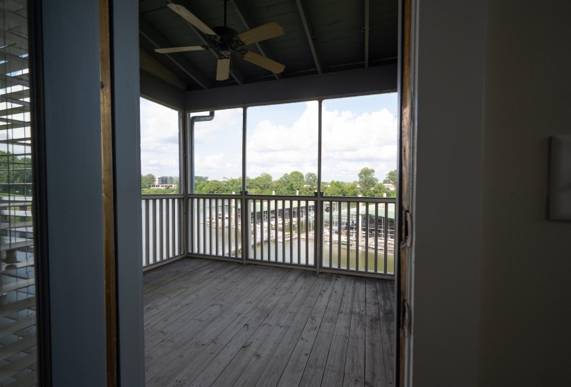 692 MARINA COTTAGE DR, Memphis, Tennessee 38103, 2 Bedrooms Bedrooms, 6 Rooms Rooms,2.1 BathroomsBathrooms,Residential,For Sale,MARINA COTTAGE,10224941