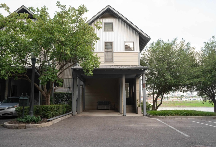 692 MARINA COTTAGE DR, Memphis, Tennessee 38103, 2 Bedrooms Bedrooms, 6 Rooms Rooms,2.1 BathroomsBathrooms,Residential,For Sale,MARINA COTTAGE,10224941