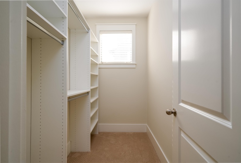 692 MARINA COTTAGE DR, Memphis, Tennessee 38103, 2 Bedrooms Bedrooms, 6 Rooms Rooms,2.1 BathroomsBathrooms,Residential,For Sale,MARINA COTTAGE,10224941