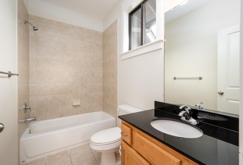 692 MARINA COTTAGE DR, Memphis, Tennessee 38103, 2 Bedrooms Bedrooms, 6 Rooms Rooms,2.1 BathroomsBathrooms,Residential,For Sale,MARINA COTTAGE,10224941