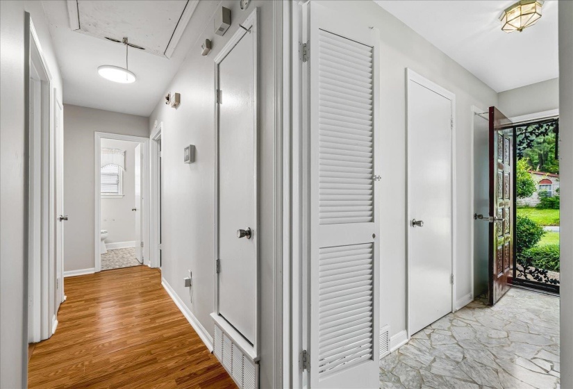 4208 OAKCREST AVE, Memphis, Tennessee 38128, 3 Bedrooms Bedrooms, 9 Rooms Rooms,2 BathroomsBathrooms,Residential,For Sale,OAKCREST,10224945