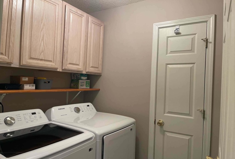 415 OAKLAND HILLS DR, Oakland, Tennessee 38060, 3 Bedrooms Bedrooms, 5 Rooms Rooms,2 BathroomsBathrooms,Residential,For Sale,OAKLAND HILLS,10224946