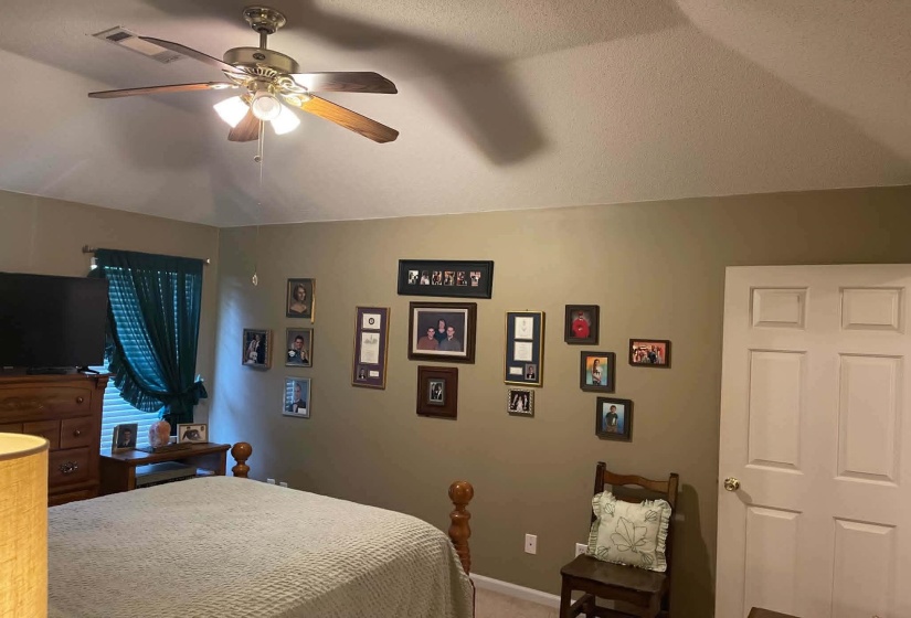 415 OAKLAND HILLS DR, Oakland, Tennessee 38060, 3 Bedrooms Bedrooms, 5 Rooms Rooms,2 BathroomsBathrooms,Residential,For Sale,OAKLAND HILLS,10224946