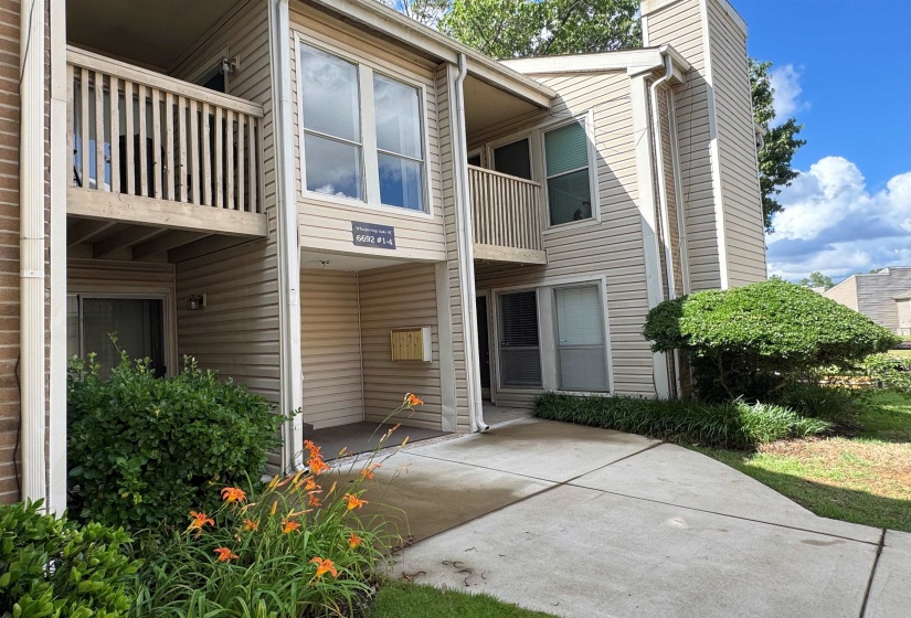 6692 WHISPERING OAK PL, Memphis, Tennessee 38120, 1 Bedroom Bedrooms, 6 Rooms Rooms,1 BathroomBathrooms,Residential,For Sale,WHISPERING OAK,10224949