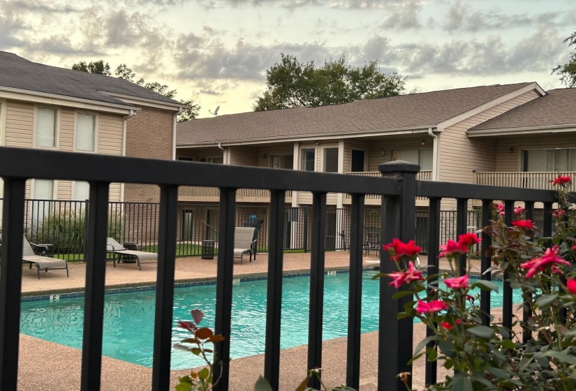 6692 WHISPERING OAK PL, Memphis, Tennessee 38120, 1 Bedroom Bedrooms, 6 Room Rooms,1 BathroomBathrooms,Residential,For Sale,WHISPERING OAK,0,10224949