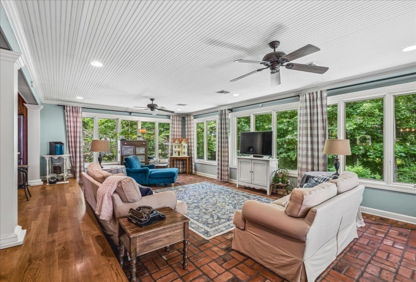 1378 PINE BARK CV, Memphis, Tennessee 38120, 4 Bedrooms Bedrooms, 11 Rooms Rooms,2.1 BathroomsBathrooms,Residential,For Sale,PINE BARK,10224954