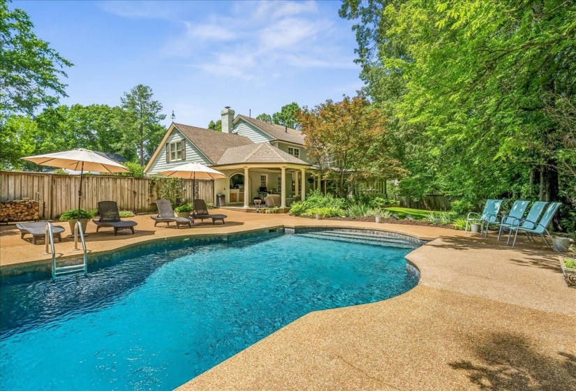 1378 PINE BARK CV, Memphis, Tennessee 38120, 4 Bedrooms Bedrooms, 11 Rooms Rooms,2.1 BathroomsBathrooms,Residential,For Sale,PINE BARK,10224954