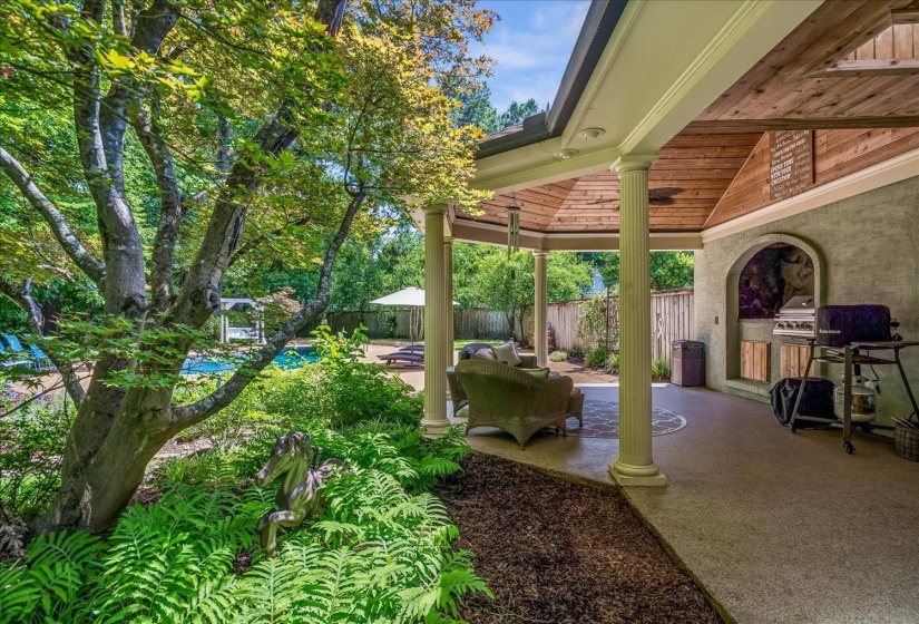 1378 PINE BARK CV, Memphis, Tennessee 38120, 4 Bedrooms Bedrooms, 11 Rooms Rooms,2.1 BathroomsBathrooms,Residential,For Sale,PINE BARK,10224954
