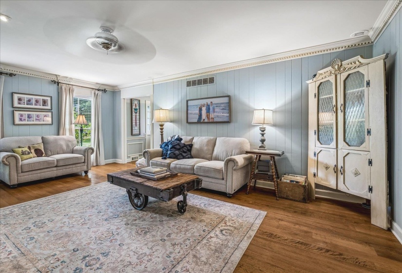 1378 PINE BARK CV, Memphis, Tennessee 38120, 4 Bedrooms Bedrooms, 11 Rooms Rooms,2.1 BathroomsBathrooms,Residential,For Sale,PINE BARK,10224954
