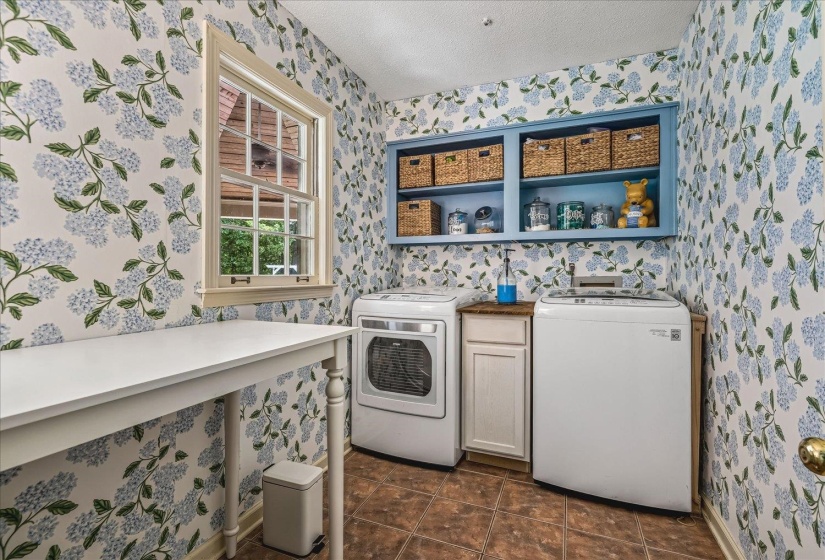 1378 PINE BARK CV, Memphis, Tennessee 38120, 4 Bedrooms Bedrooms, 11 Rooms Rooms,2.1 BathroomsBathrooms,Residential,For Sale,PINE BARK,10224954