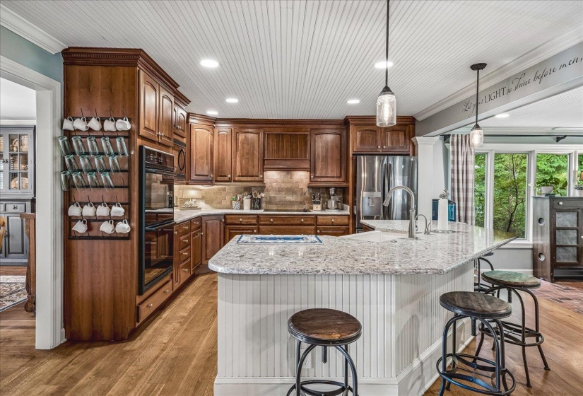 1378 PINE BARK CV, Memphis, Tennessee 38120, 4 Bedrooms Bedrooms, 11 Rooms Rooms,2.1 BathroomsBathrooms,Residential,For Sale,PINE BARK,10224954