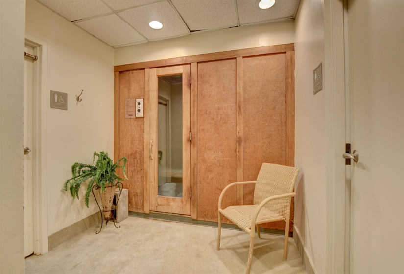66 MONROE AVE, Memphis, Tennessee 38103, 2 Bedrooms Bedrooms, 5 Rooms Rooms,2 BathroomsBathrooms,Residential,For Sale,MONROE,10224956