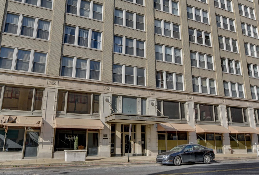 66 MONROE AVE, Memphis, Tennessee 38103, 2 Bedrooms Bedrooms, 5 Rooms Rooms,2 BathroomsBathrooms,Residential,For Sale,MONROE,10224956